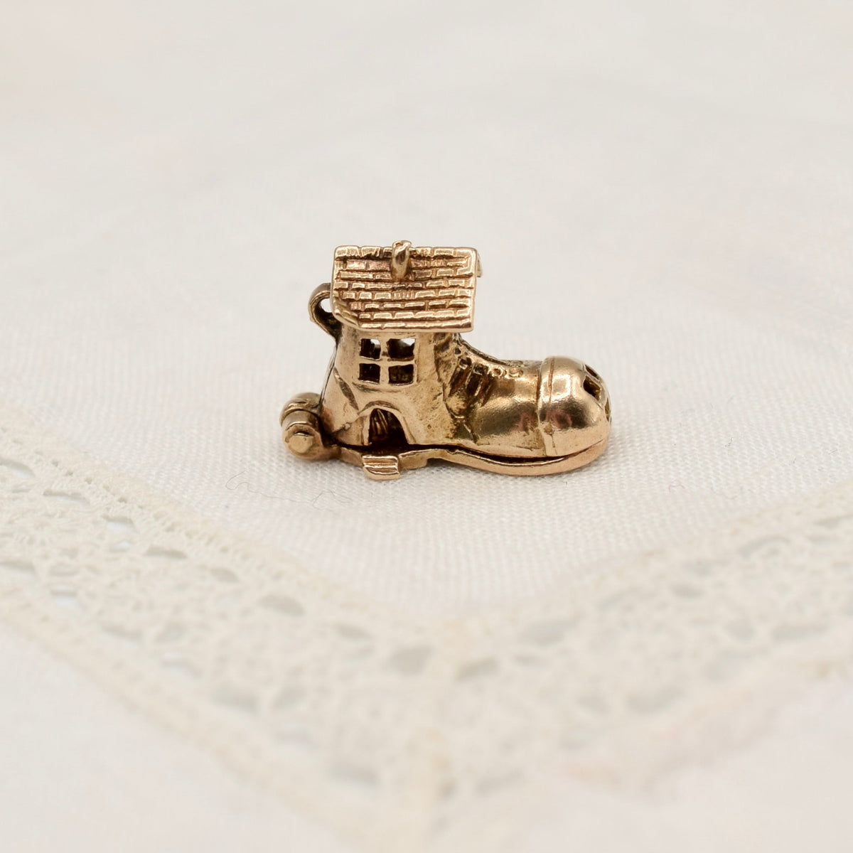 9K Gold Old Woman Who Lived in a Shoe Nursery Rhyme Charm - UK 1962