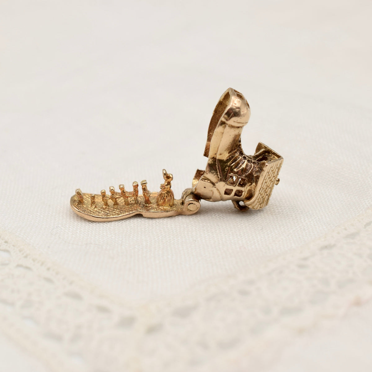 9K Gold Old Woman Who Lived in a Shoe Nursery Rhyme Charm - UK 1962