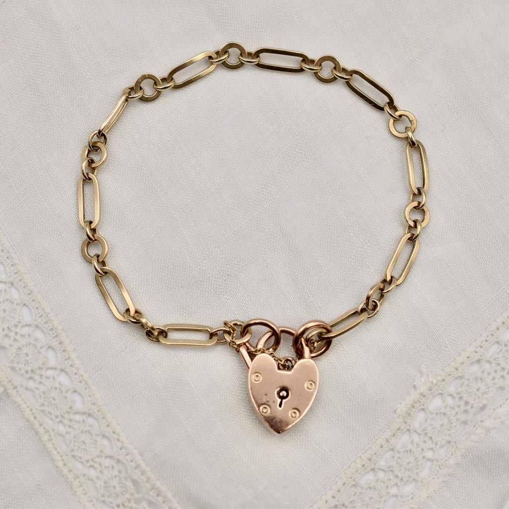 9K Gold Charm Bracelet with Heart Padlock Clasp - UK Hallmarked 1951  - 7.75 inches