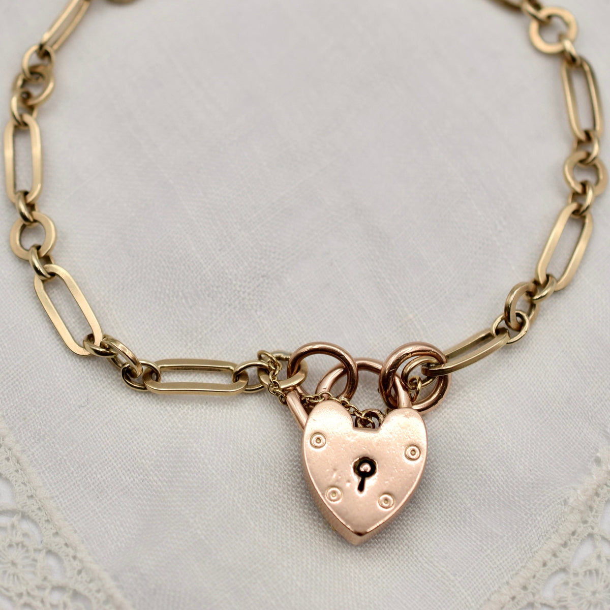 9K Gold Charm Bracelet with Heart Padlock Clasp - UK Hallmarked 1951  - 7.75 inches