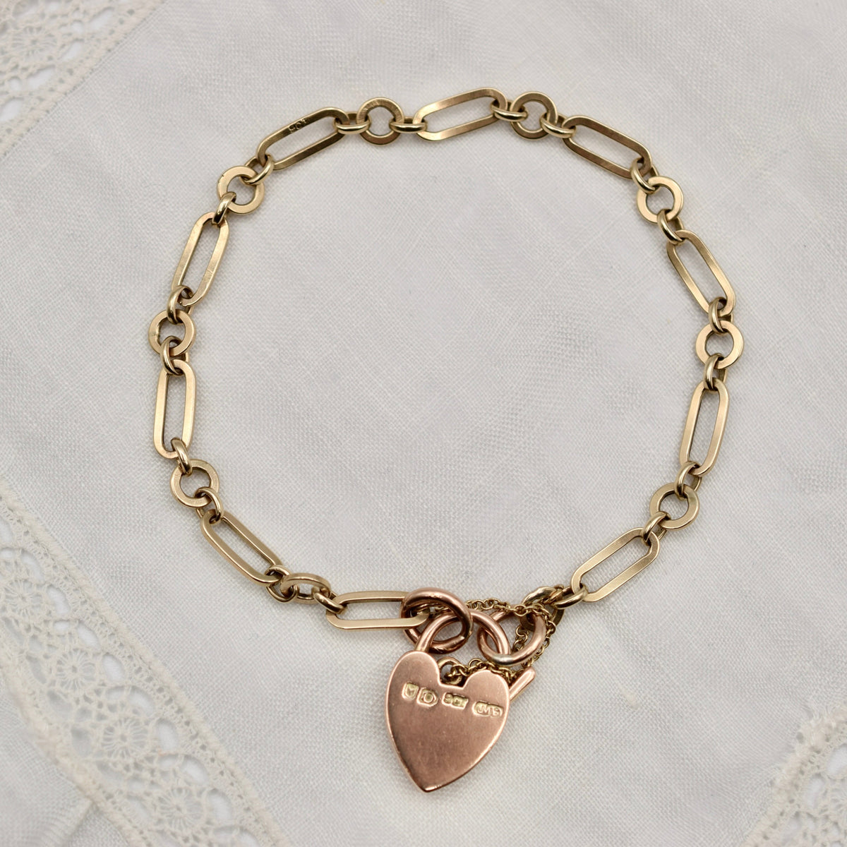 9K Gold Charm Bracelet with Heart Padlock Clasp - UK Hallmarked 1951  - 7.75 inches