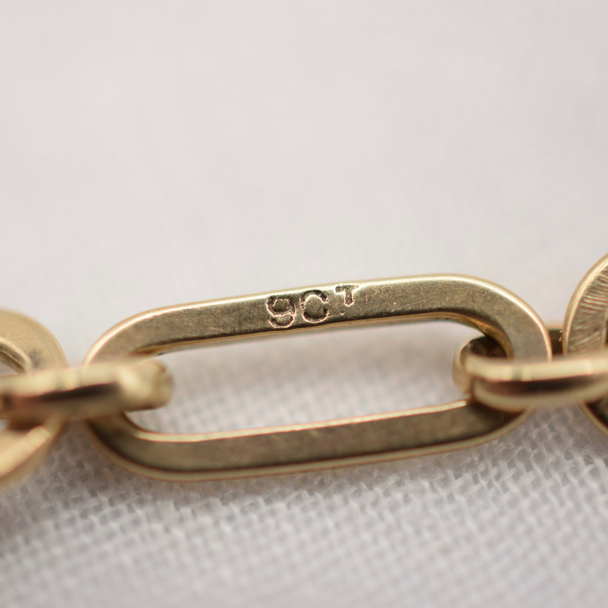 9K Gold Charm Bracelet with Heart Padlock Clasp - UK Hallmarked 1951  - 7.75 inches