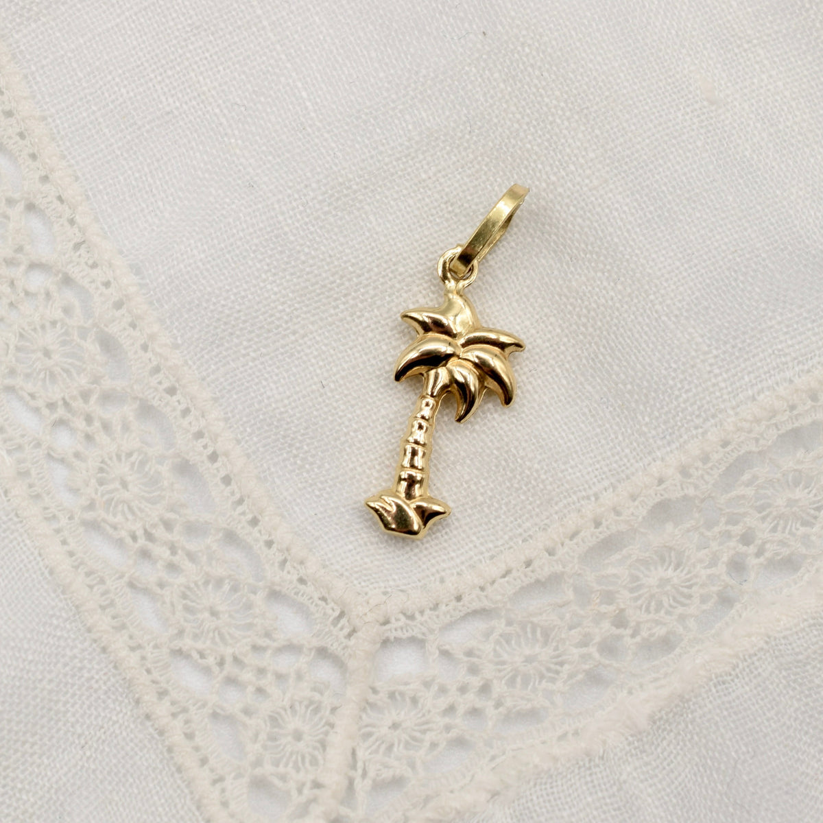 18K Gold Palm Tree Charm or Pendant - Hallmarked Italy 750