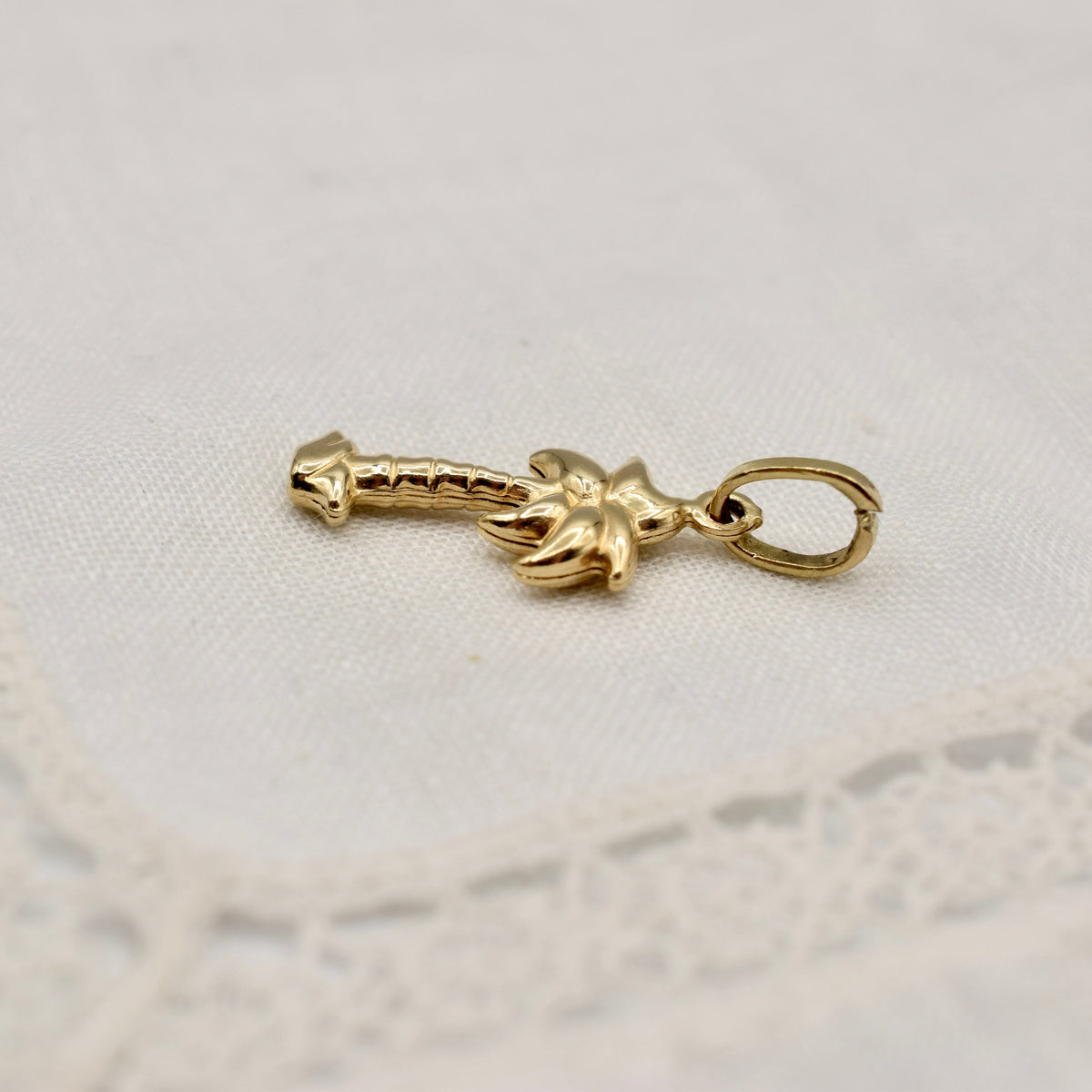 18K Gold Palm Tree Charm or Pendant - Hallmarked Italy 750