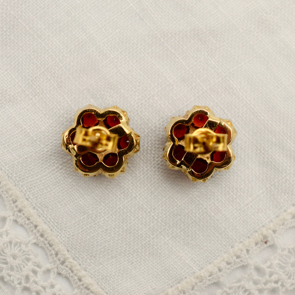 9 Karat Garnet Floral Stud Earrings - UK 1976