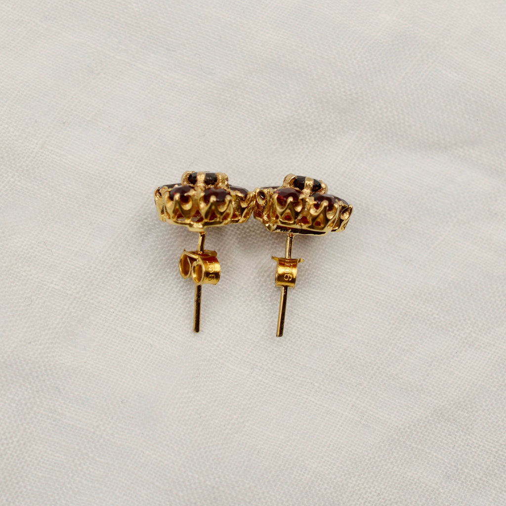 9 Karat Garnet Floral Stud Earrings - UK 1976