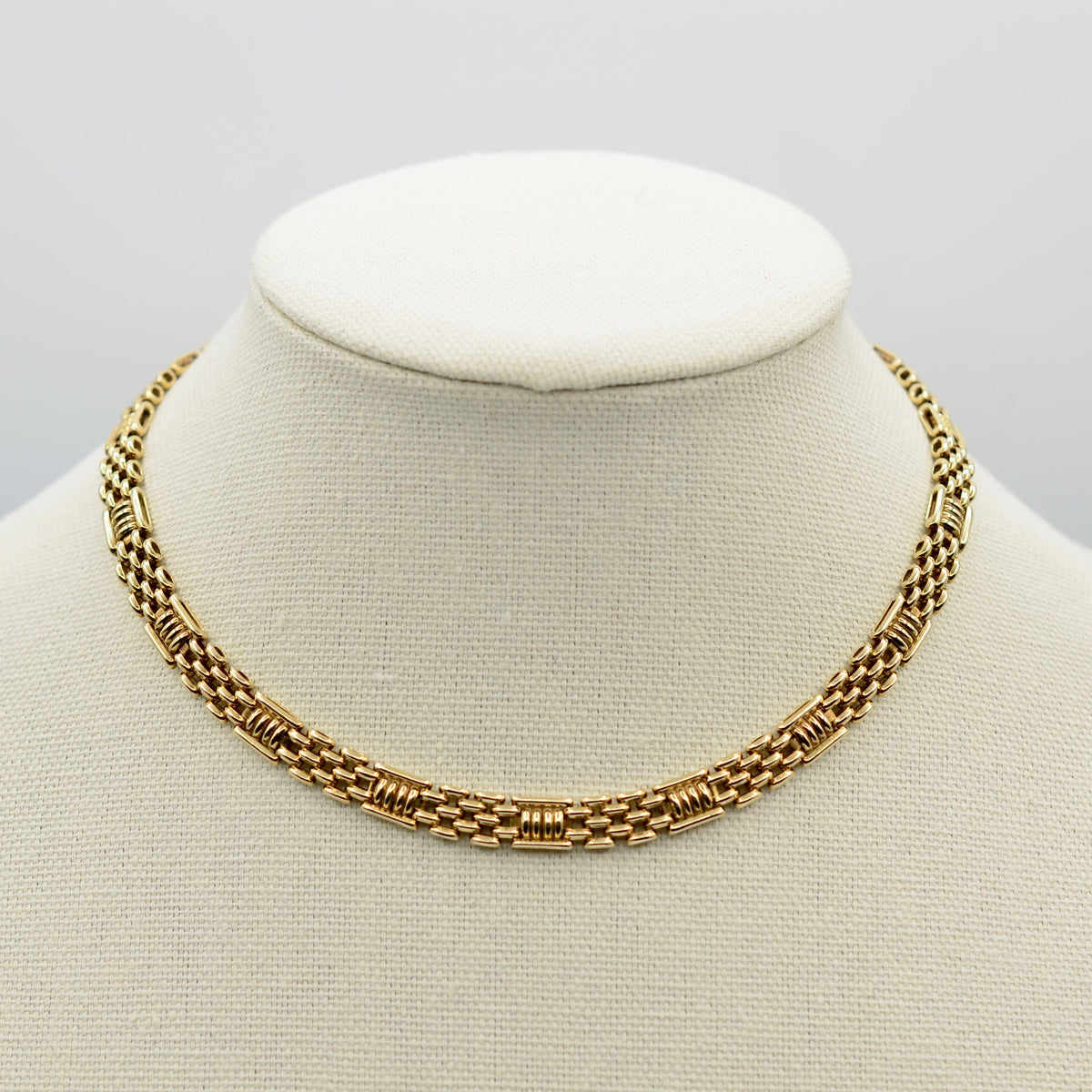 9K Yellow Gold Heavy Panther Link Choker Necklace - 16 inch