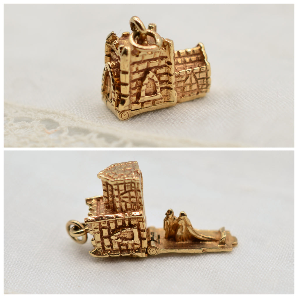 9K Gold Opening Chapel Charm with Bride & Groom - UK Hallmarks 1972