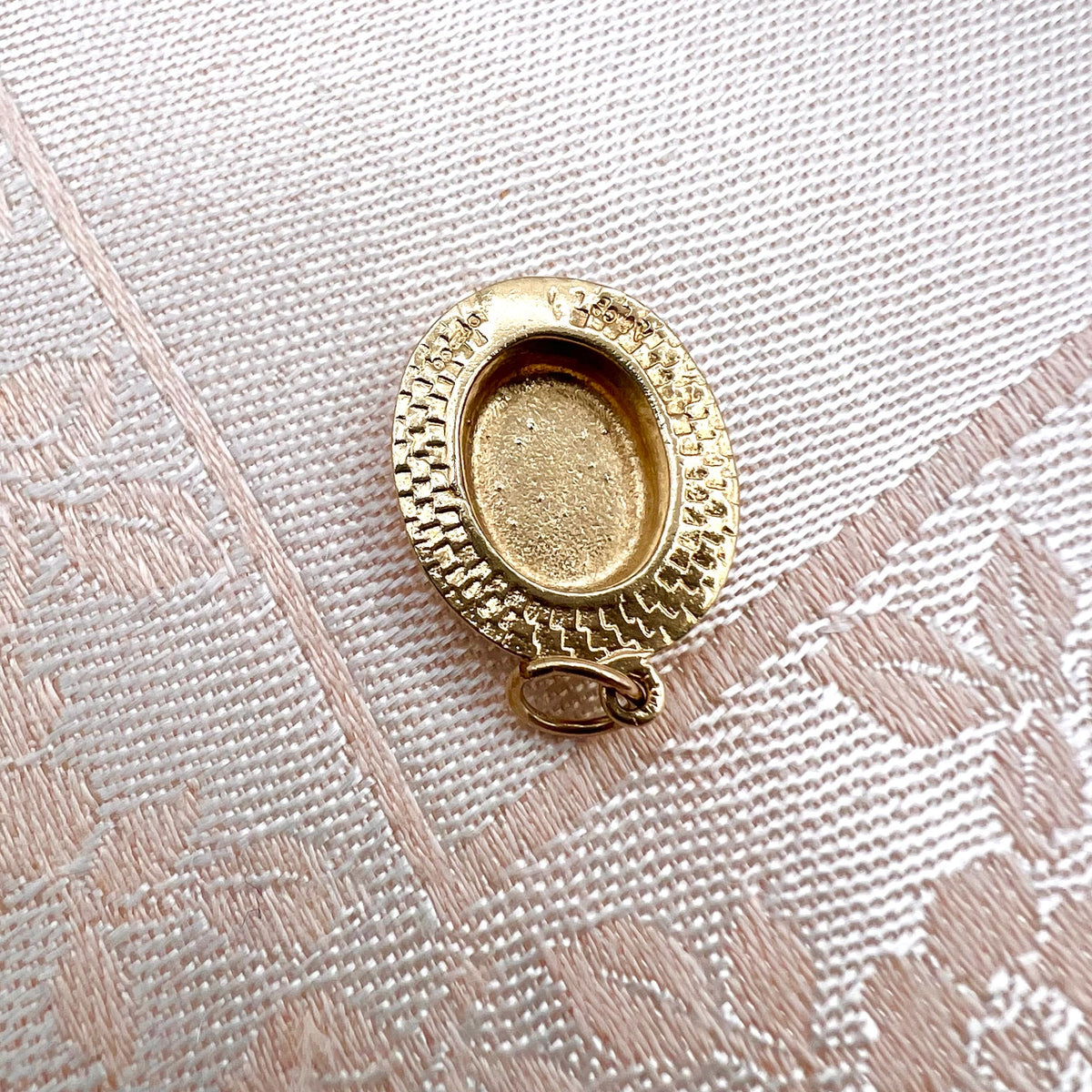 9K Solid Gold Boater Hat Charm for Bracelet or Pendant Necklace - Hallmarked UK 1971