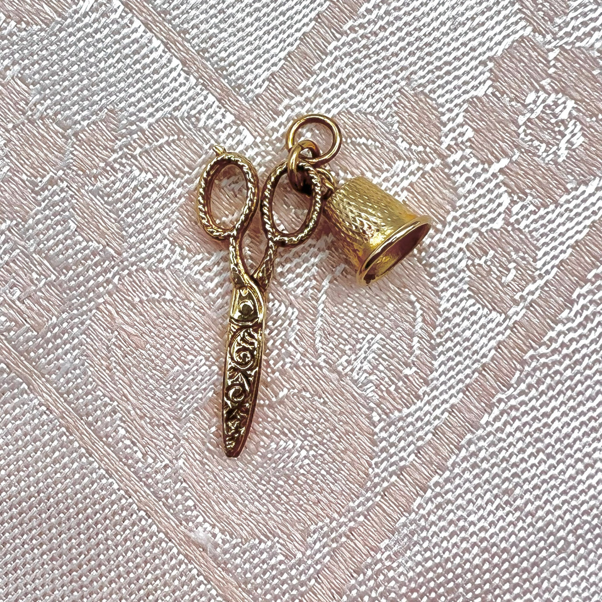 9K Gold Sewing Scissors & Thimble Charm - 1976 UK Hallmarks