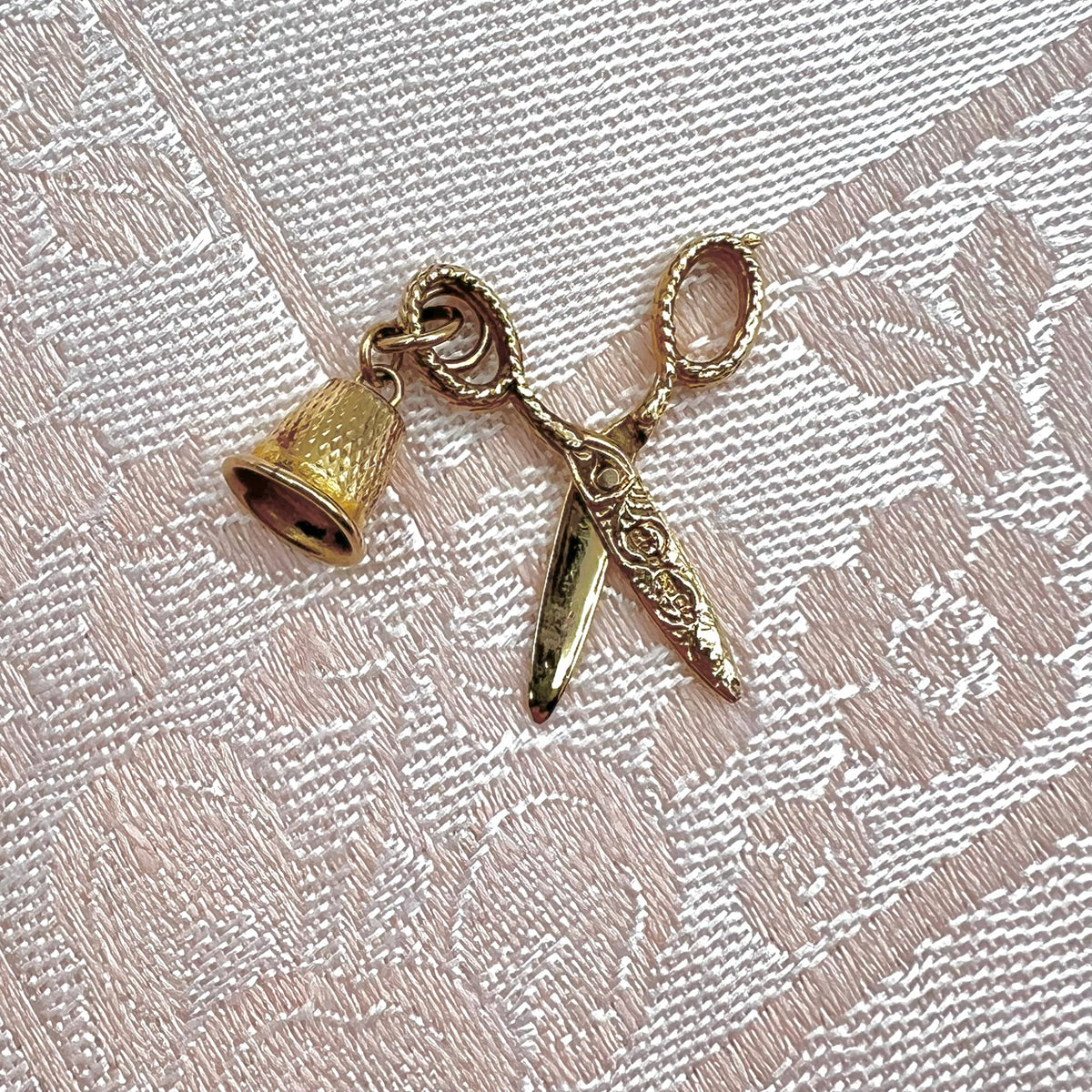 9K Gold Sewing Scissors & Thimble Charm - 1976 UK Hallmarks
