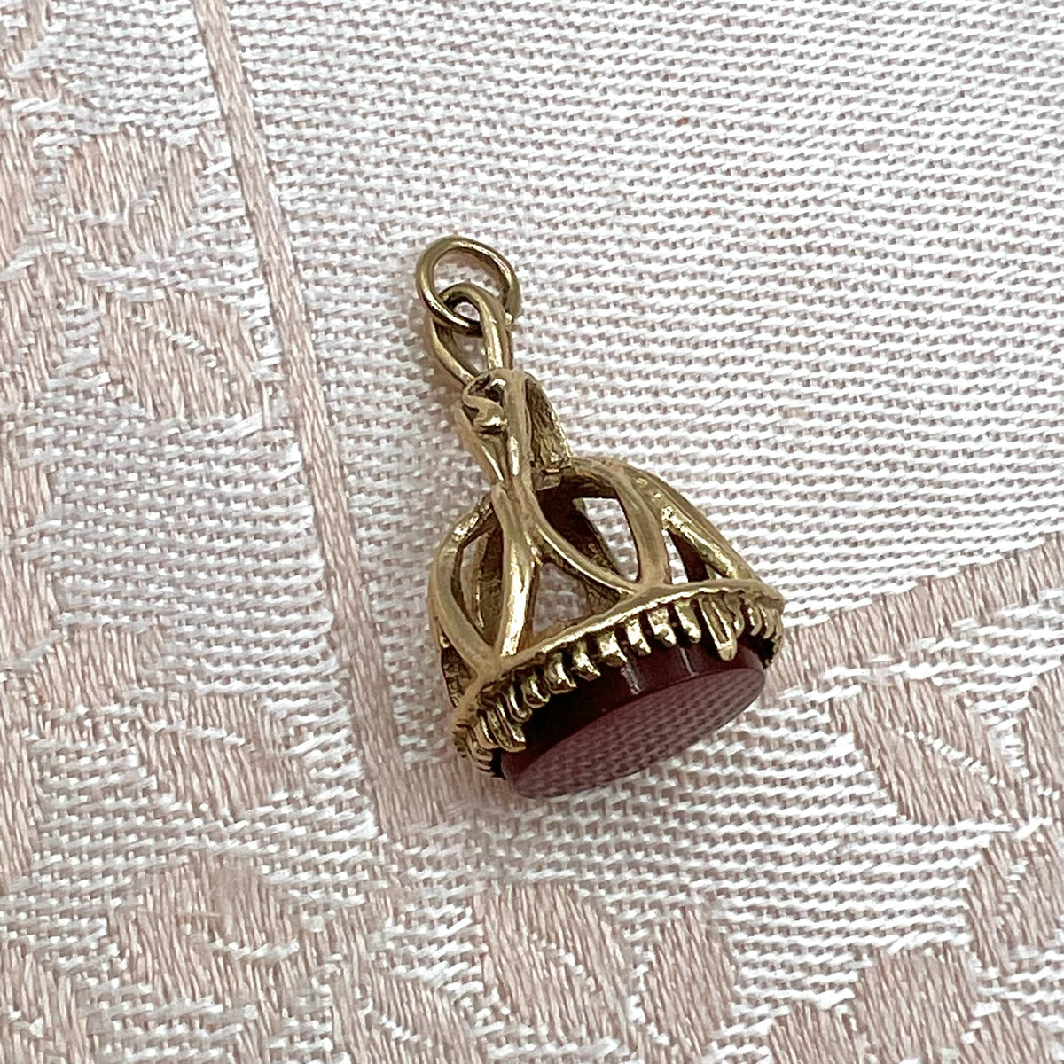 9K Solid Gold Carnelian Seal Fob Charm - 1977 London Hallmarks