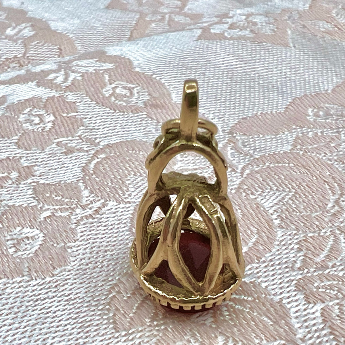 9K Solid Gold Carnelian Seal Fob Charm - 1977 London Hallmarks