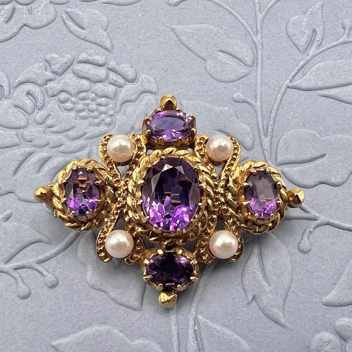 9K Solid Gold Amethyst and Pearl Brooch - Hallmarked UK 1991