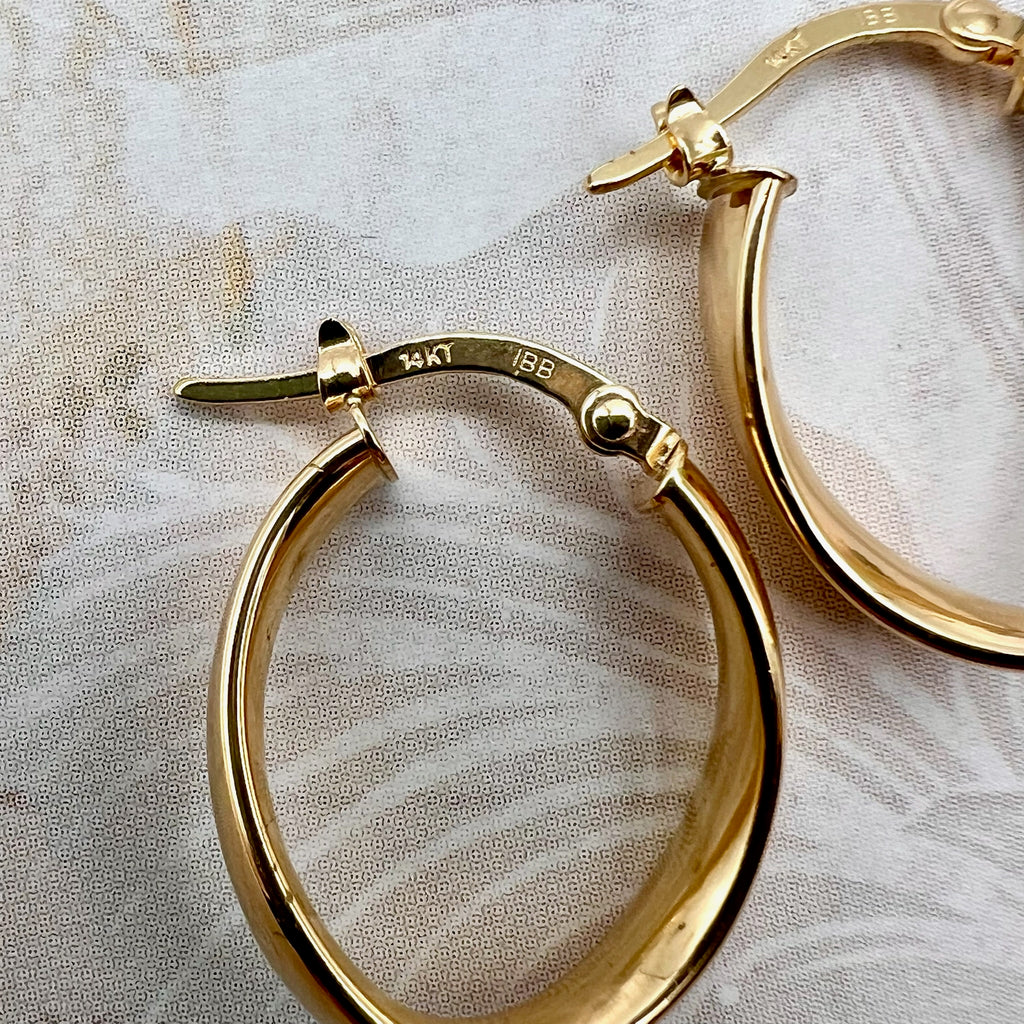 14K Gold Oval Twisted Hoop Earrings