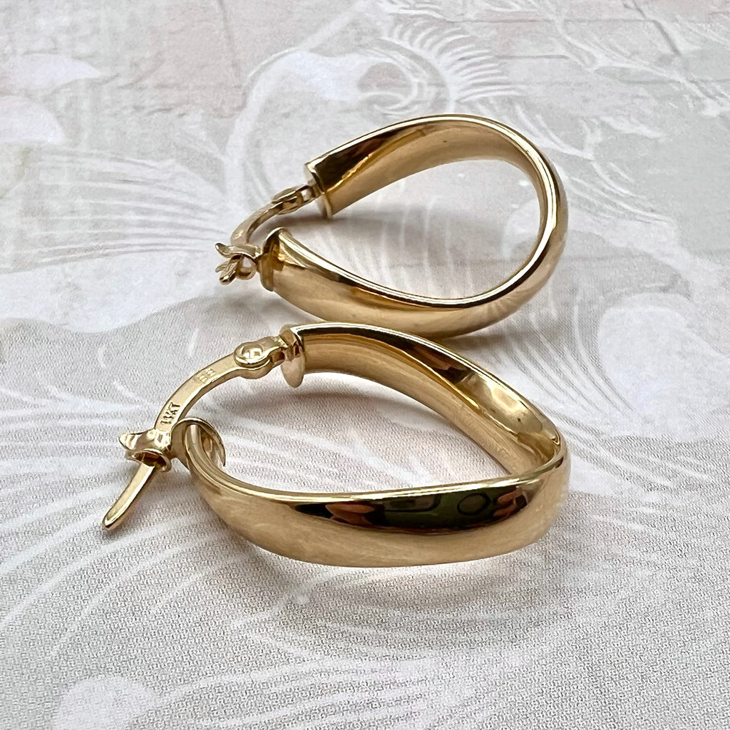 14K Gold Oval Twisted Hoop Earrings