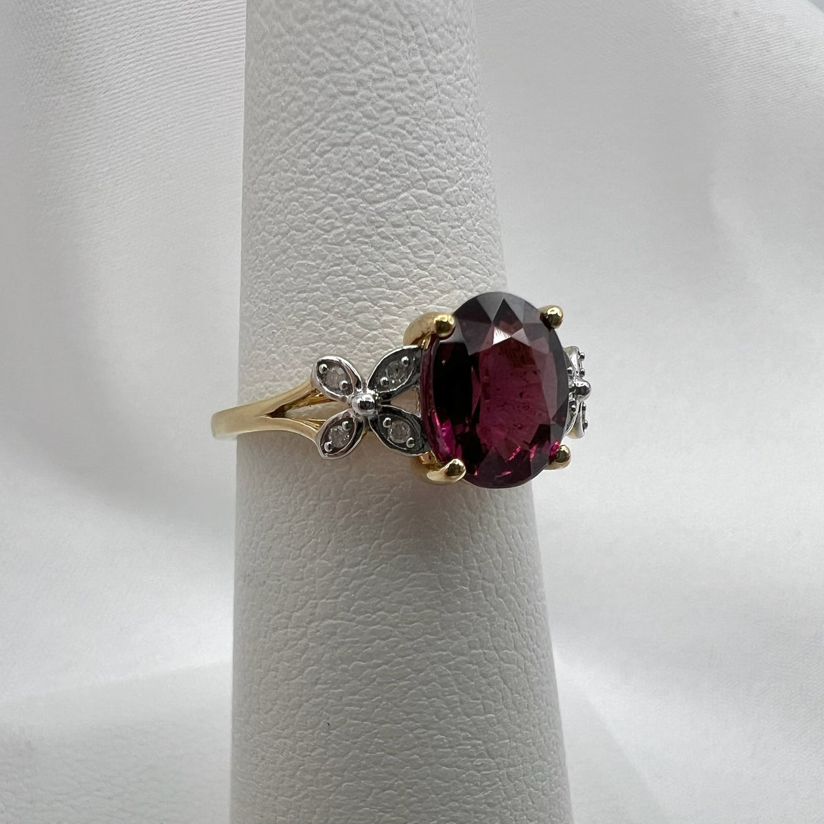 10K Gold Garnet and Diamond Ring - Size 6