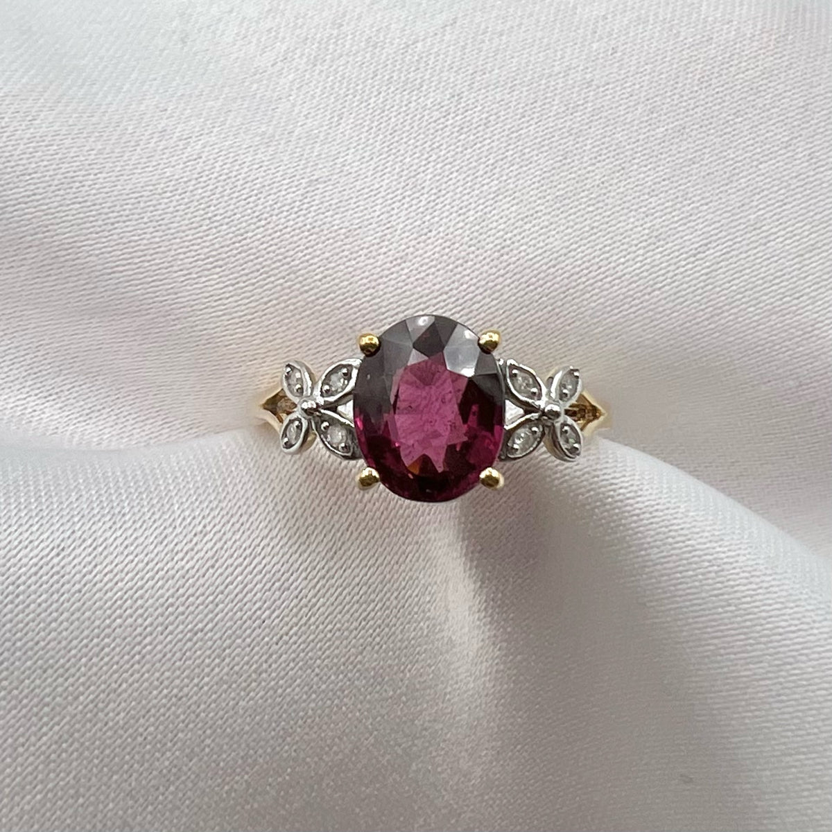 10K Gold Garnet and Diamond Ring - Size 6