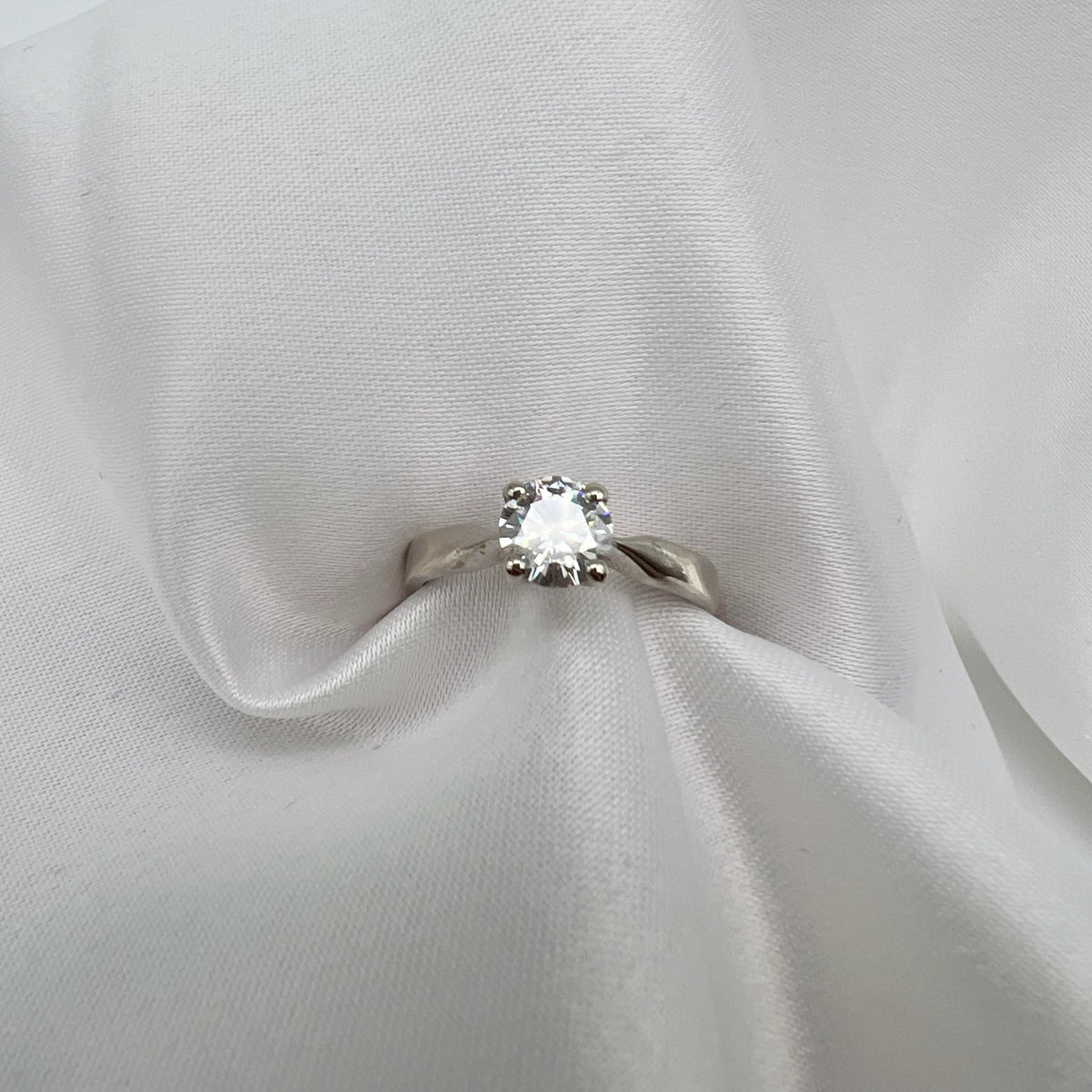 9K White Gold Moissanite Solitaire Ring - UK Hallmarked, 0.8 cttw