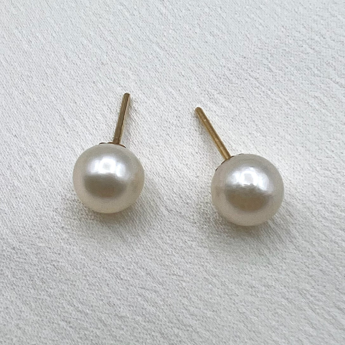 18K Yellow Gold Cultured Pearl Stud Earrings