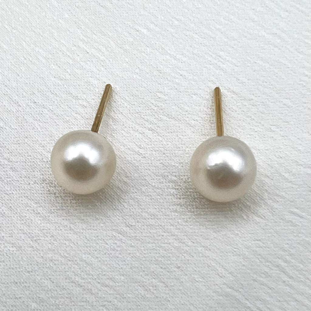 18K Yellow Gold Cultured Pearl Stud Earrings