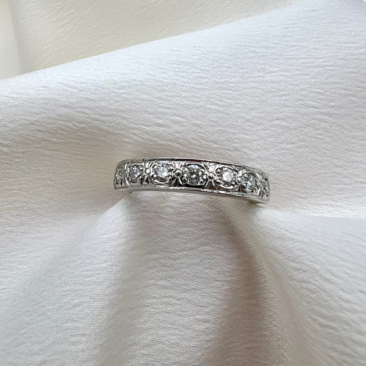 18K White Gold Diamond Band - 0.35 cttw Natural Diamond Size 6.5