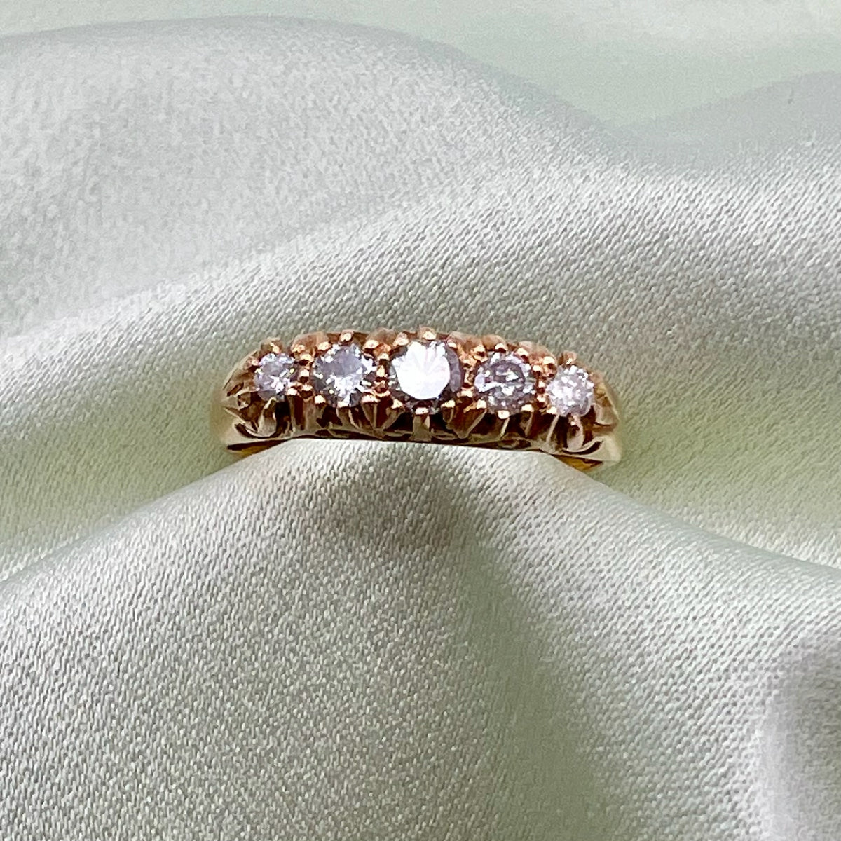 18K Diamond 5 Stone Ring - Scrollwork Graduated Setting