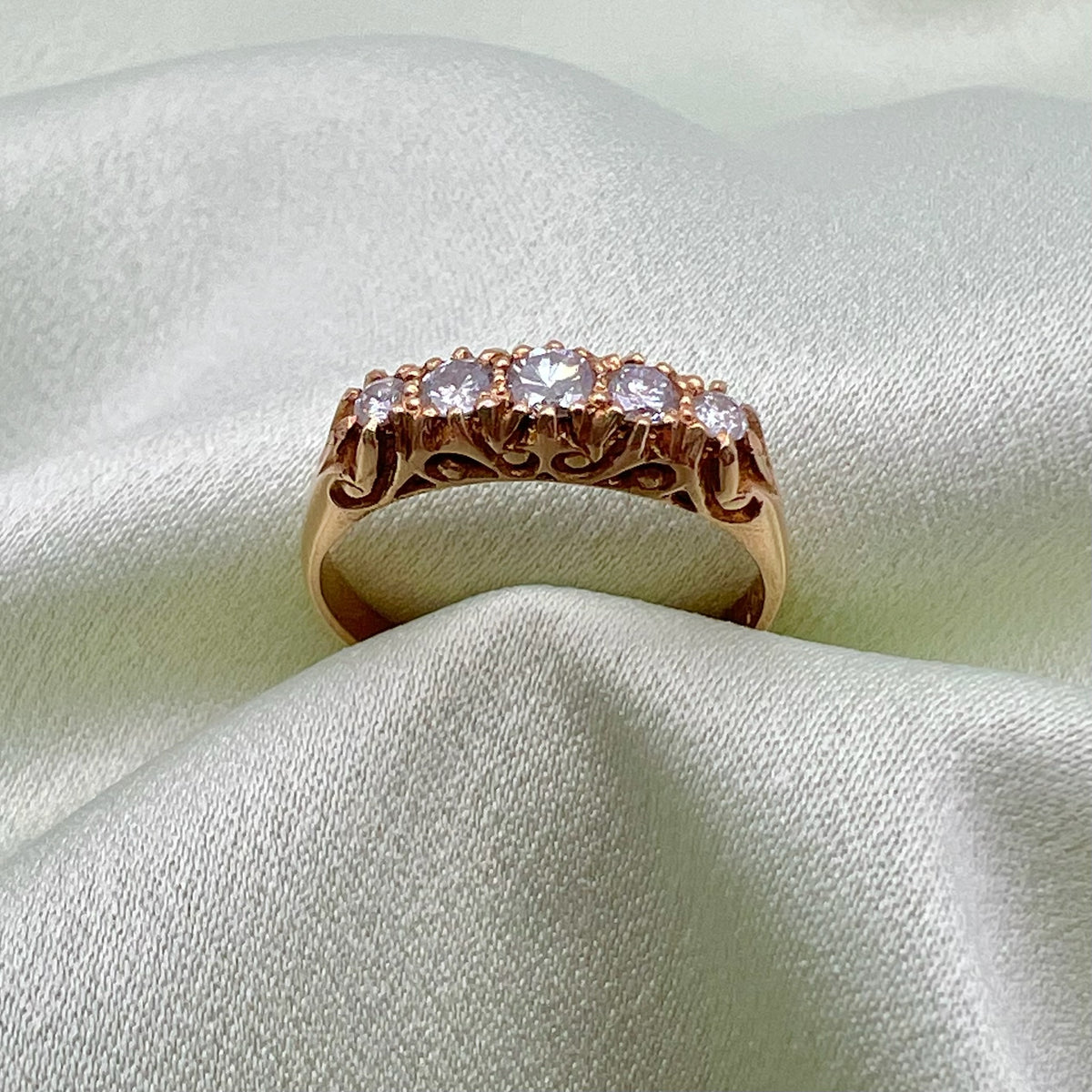 18K Diamond 5 Stone Ring - Scrollwork Graduated Setting