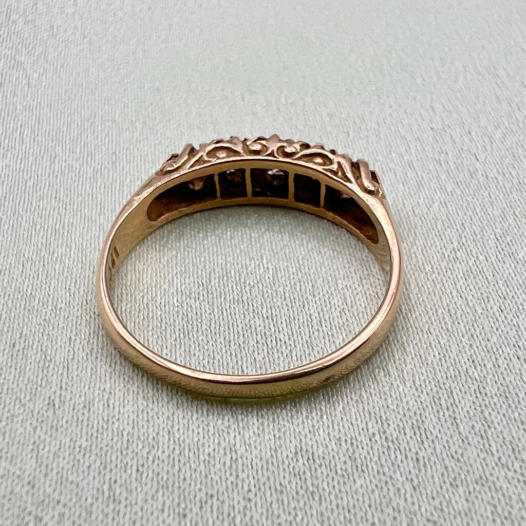 18K Diamond 5 Stone Ring - Scrollwork Graduated Setting